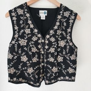 Medium Vintage Floral Embroidered Black Vest